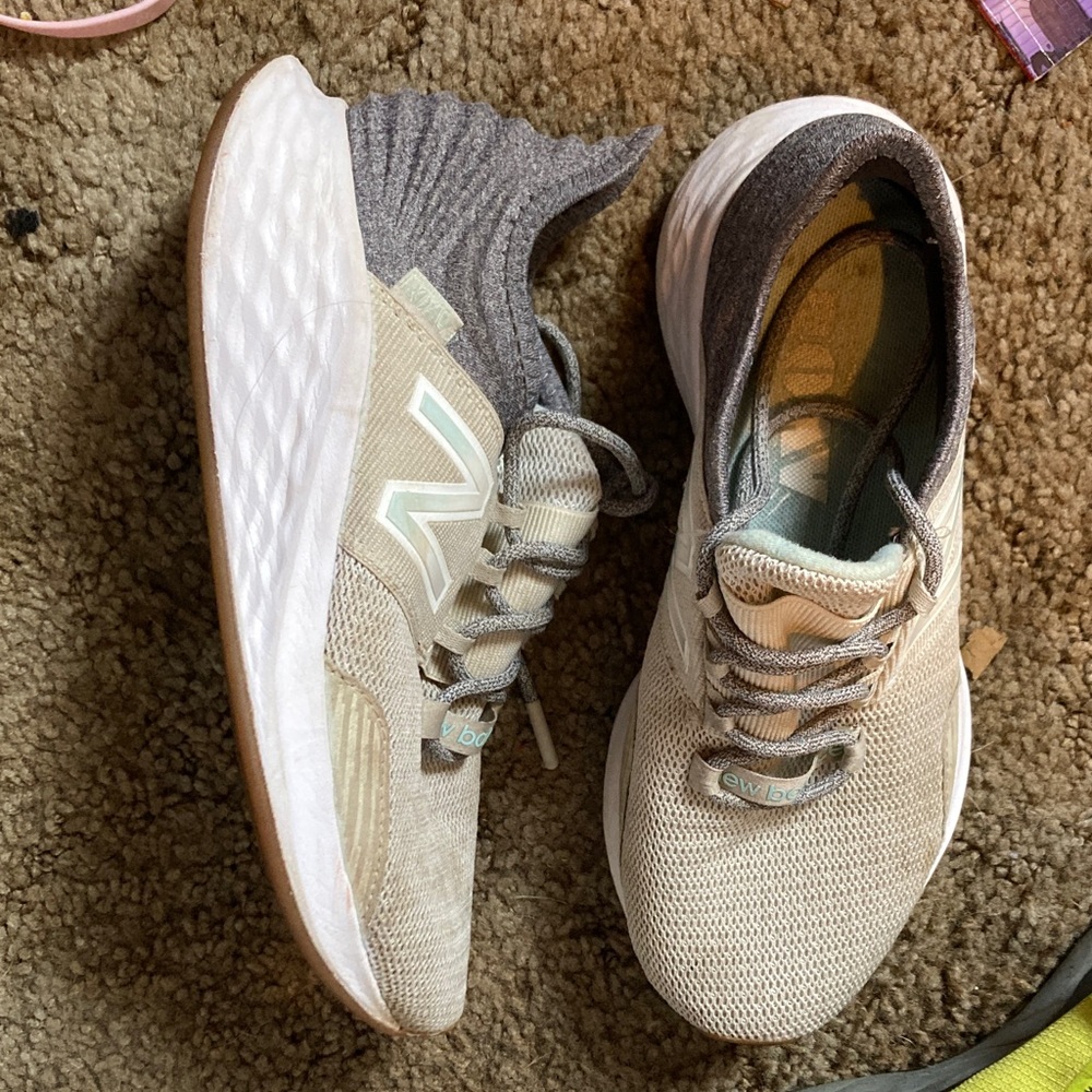 New balance running shoes women’s size 6.5